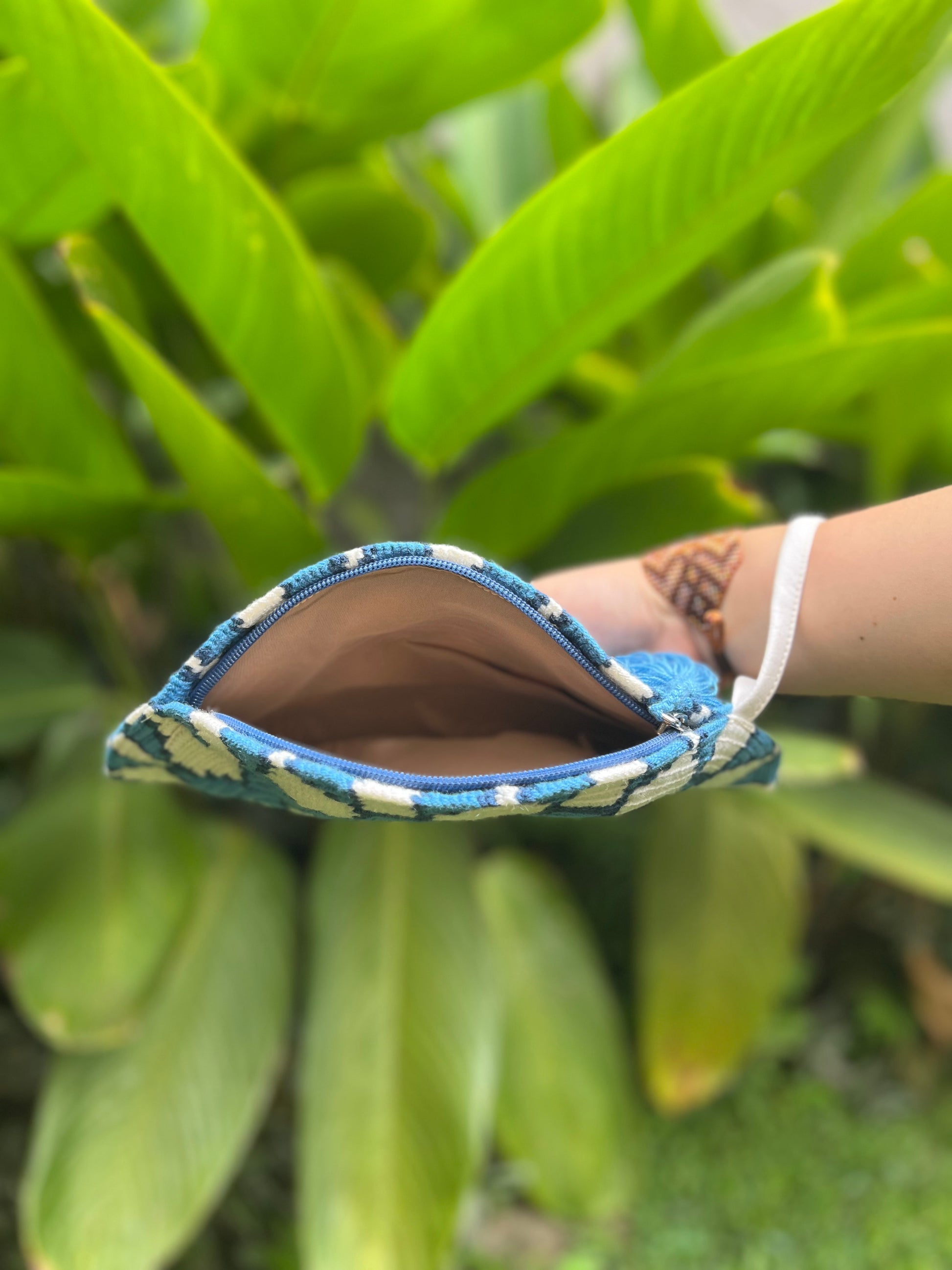 Large Empanada ✻ Wayuu Clutch