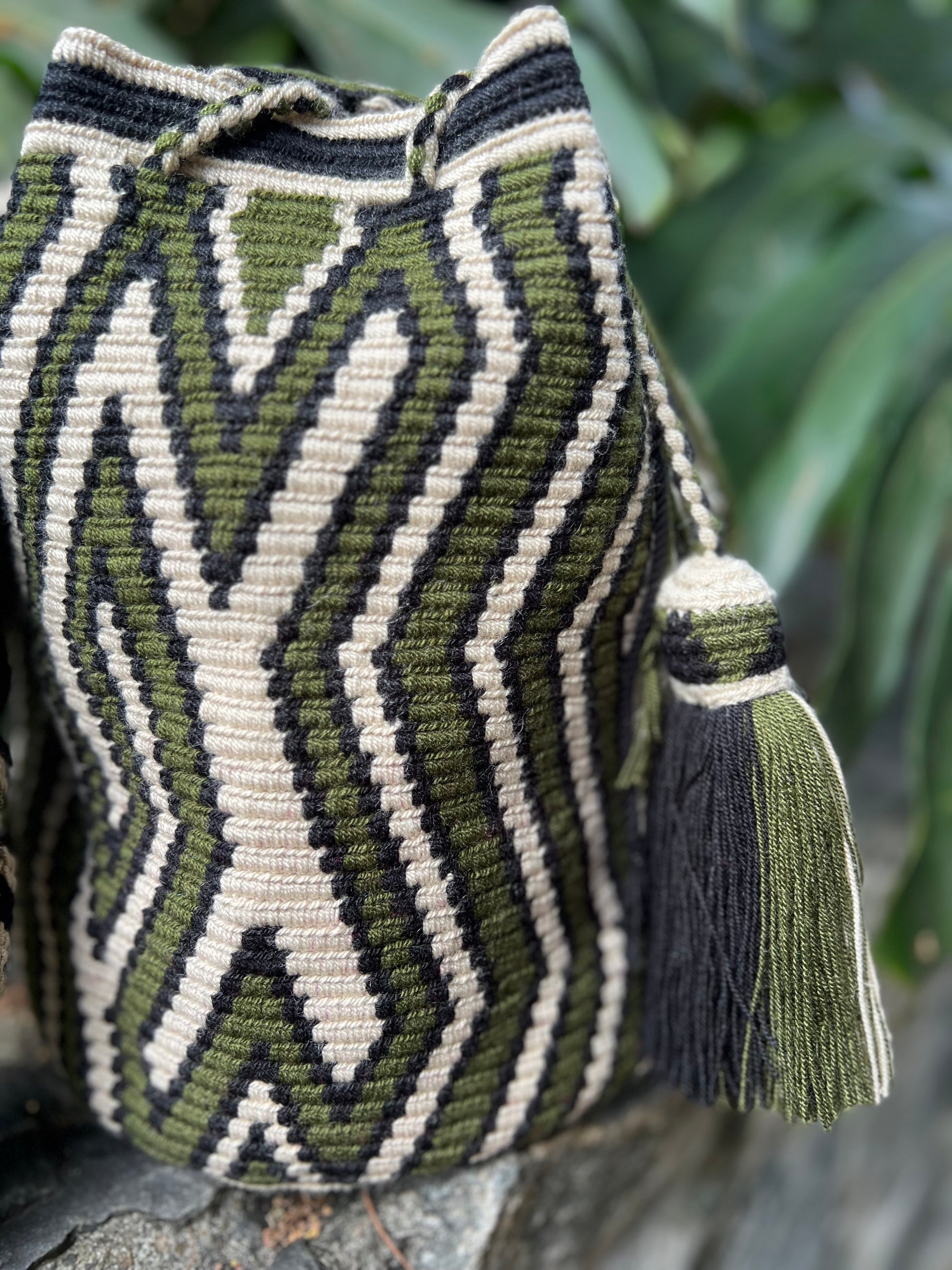 Kalepsü Green ✻ Large Wayuu Mochila