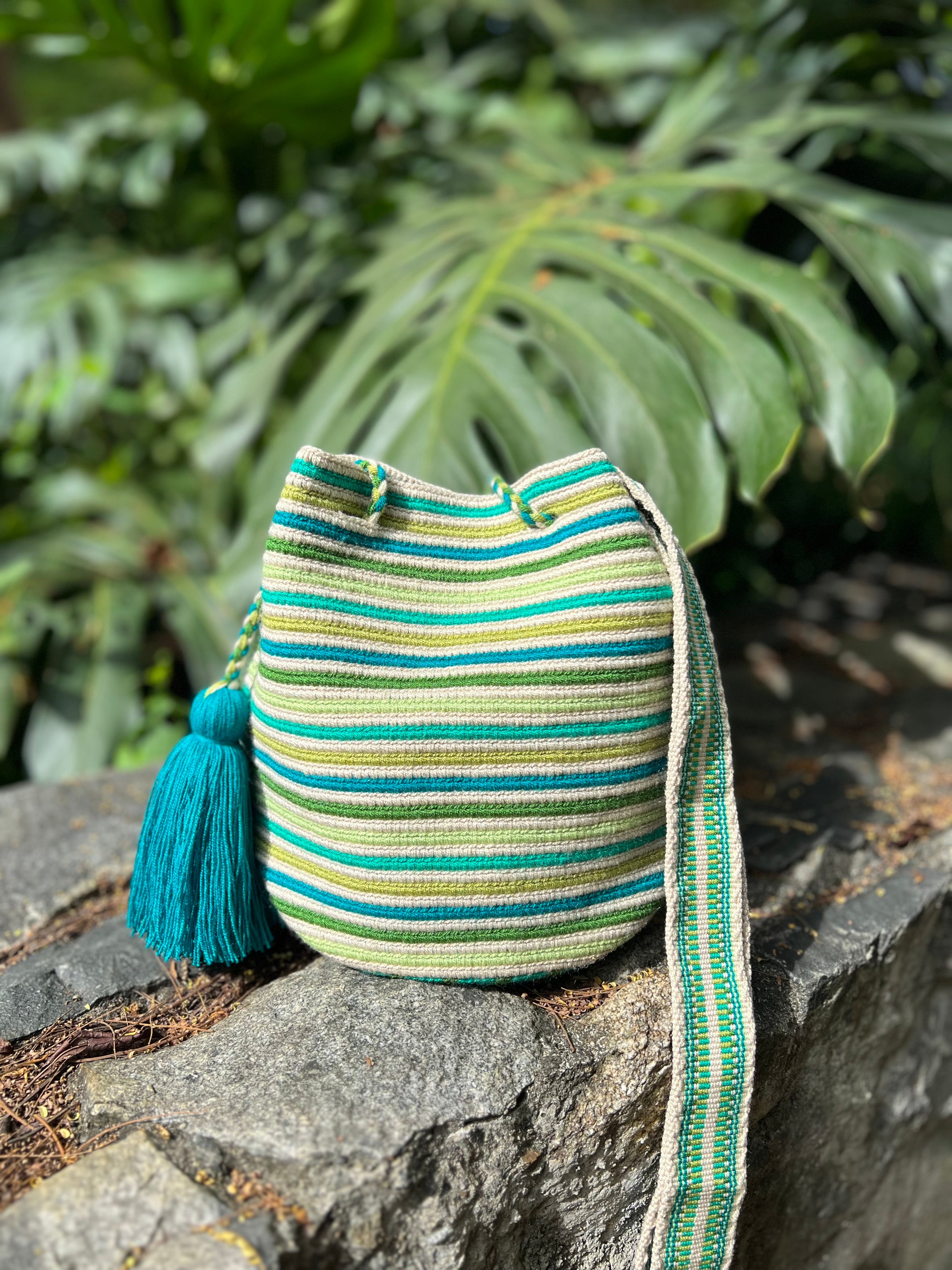 Striped ✻ Medium Wayuu Mochila