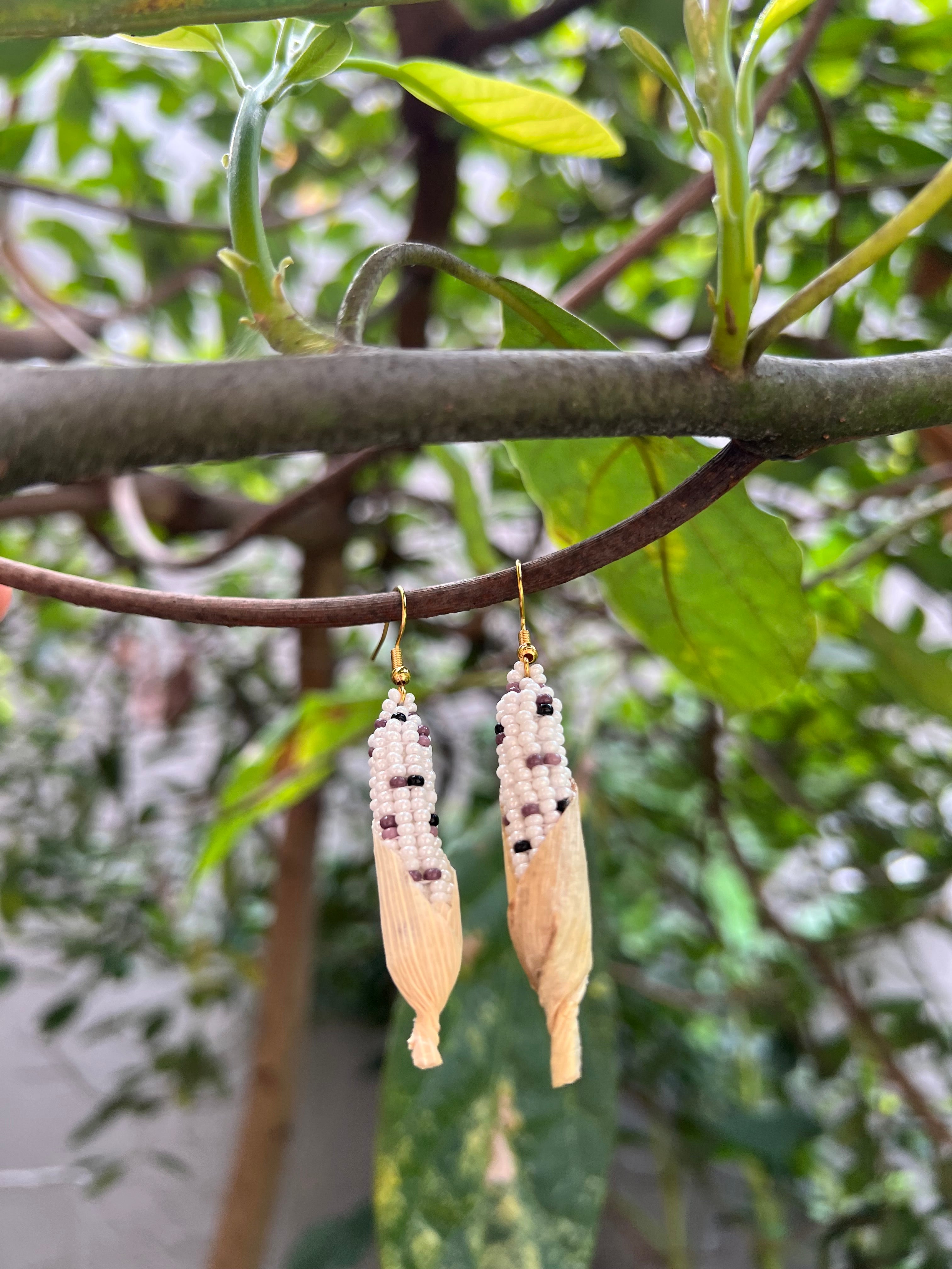 Purple Dot Corn Husk ✻ Misak Beaded Earrings