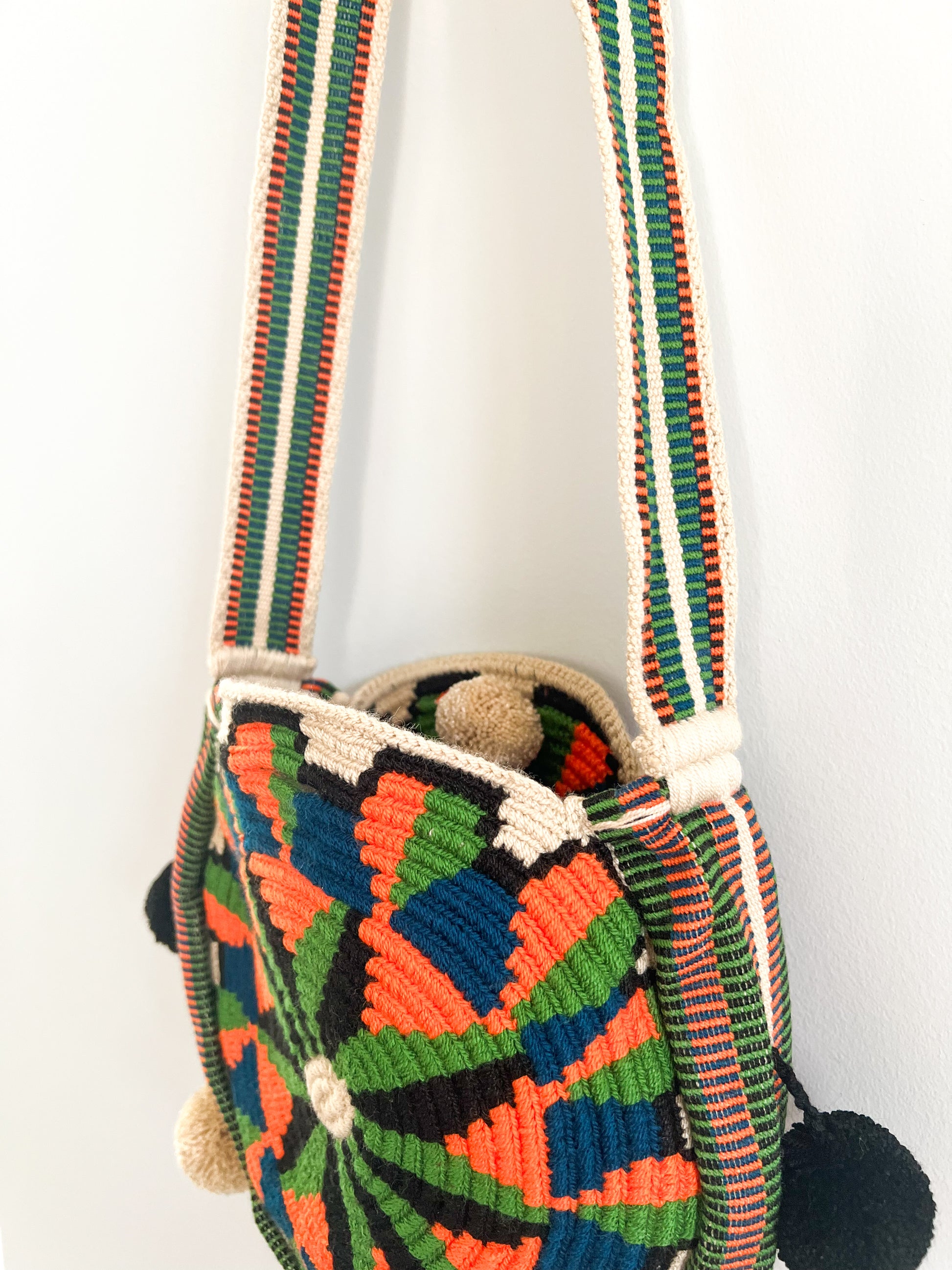 Sindri ✻ New Round Wayuu Mochila