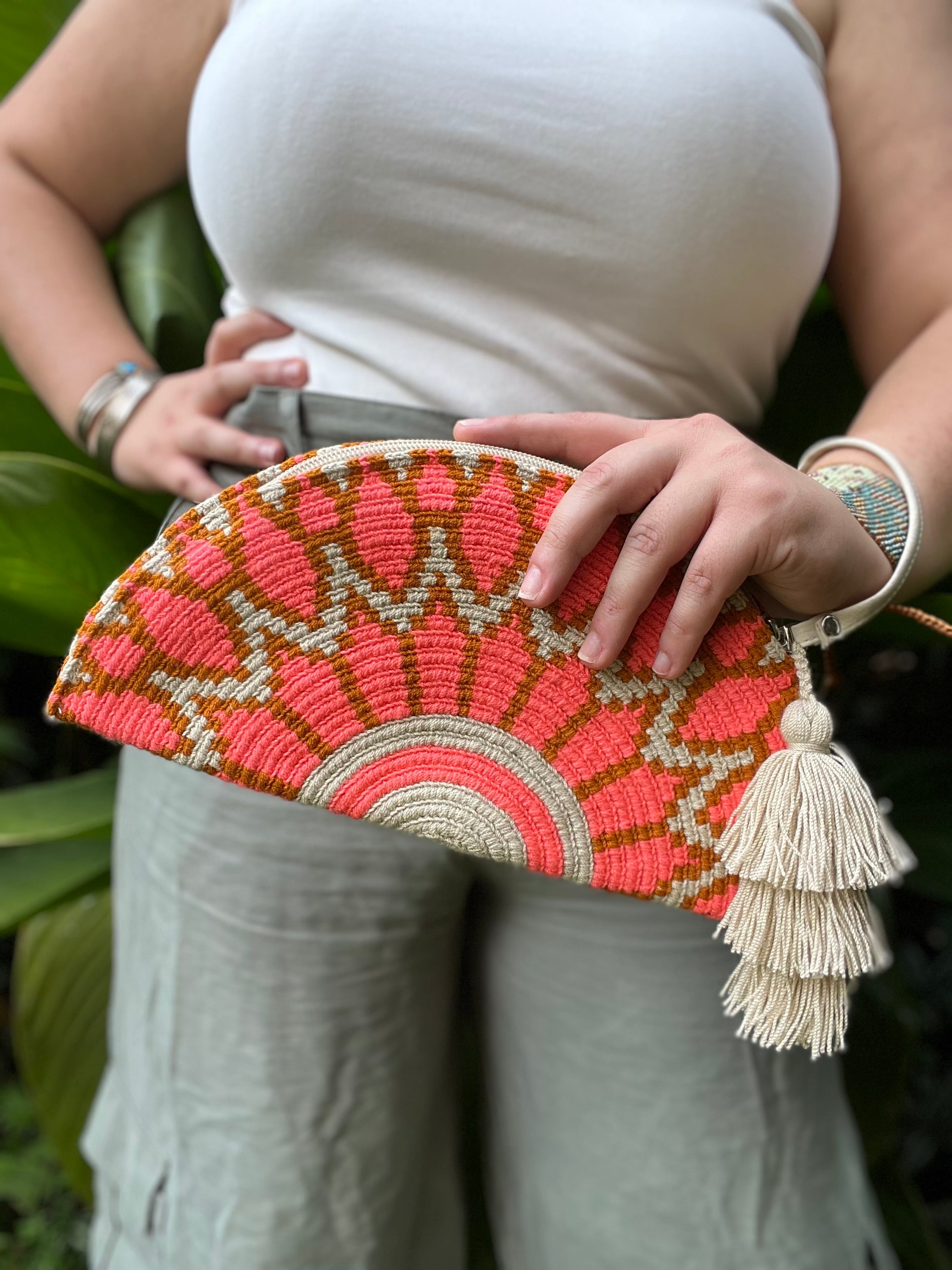 Large Empanada ✻ Wayuu Clutch