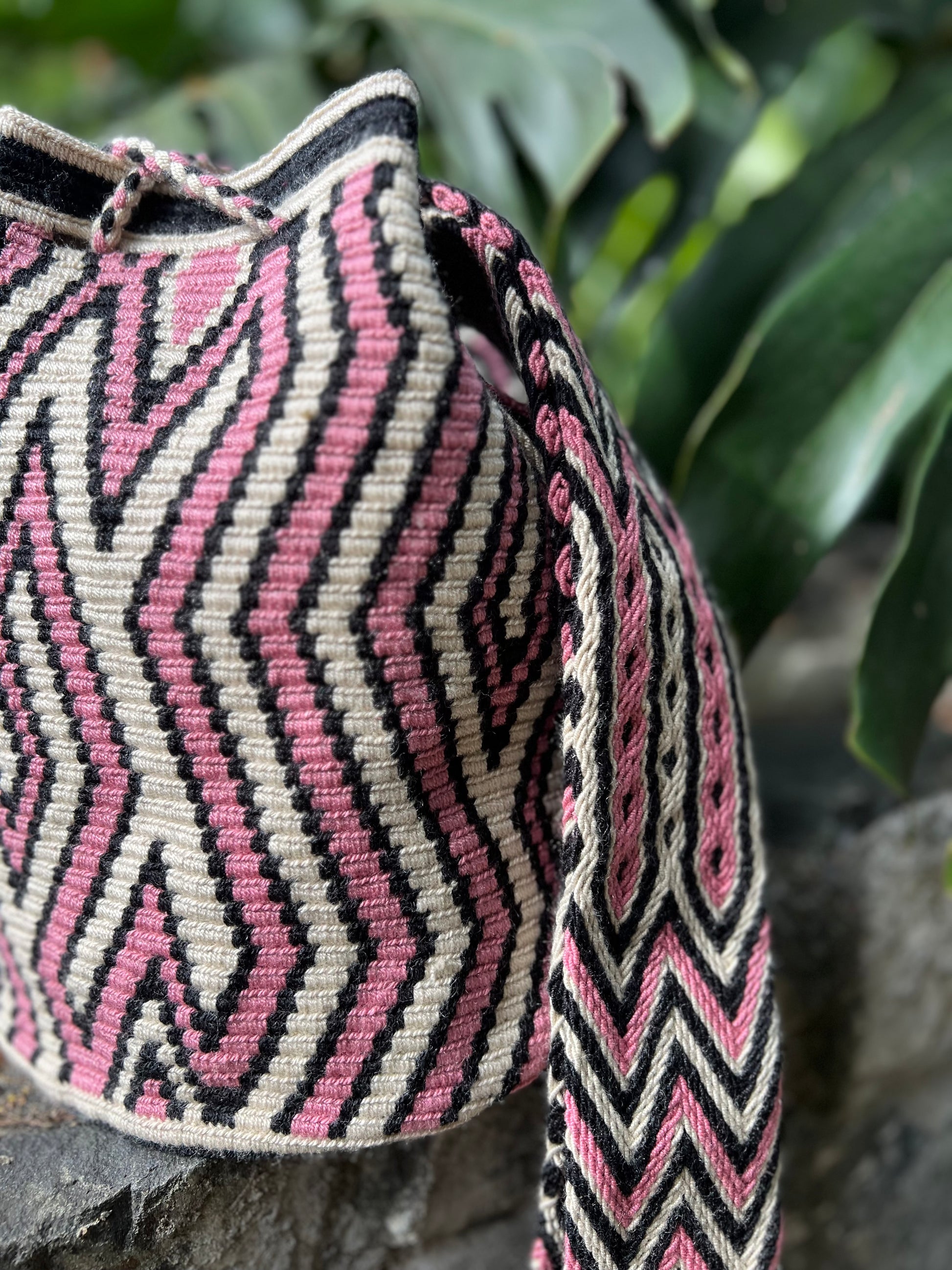 Kalepsü Pink ✻ Large Wayuu Mochila