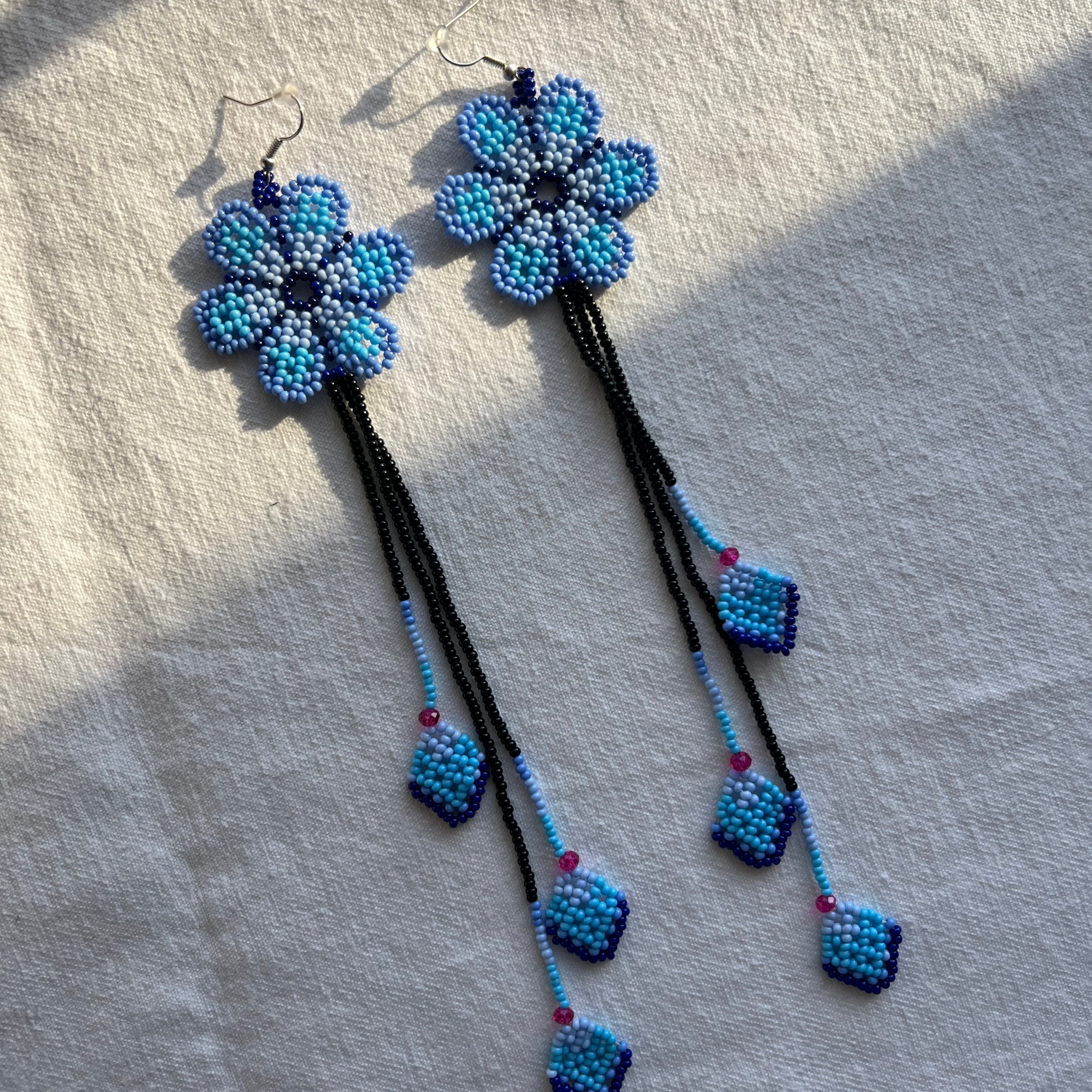 Largitas ✻ Embera Beaded Earrings