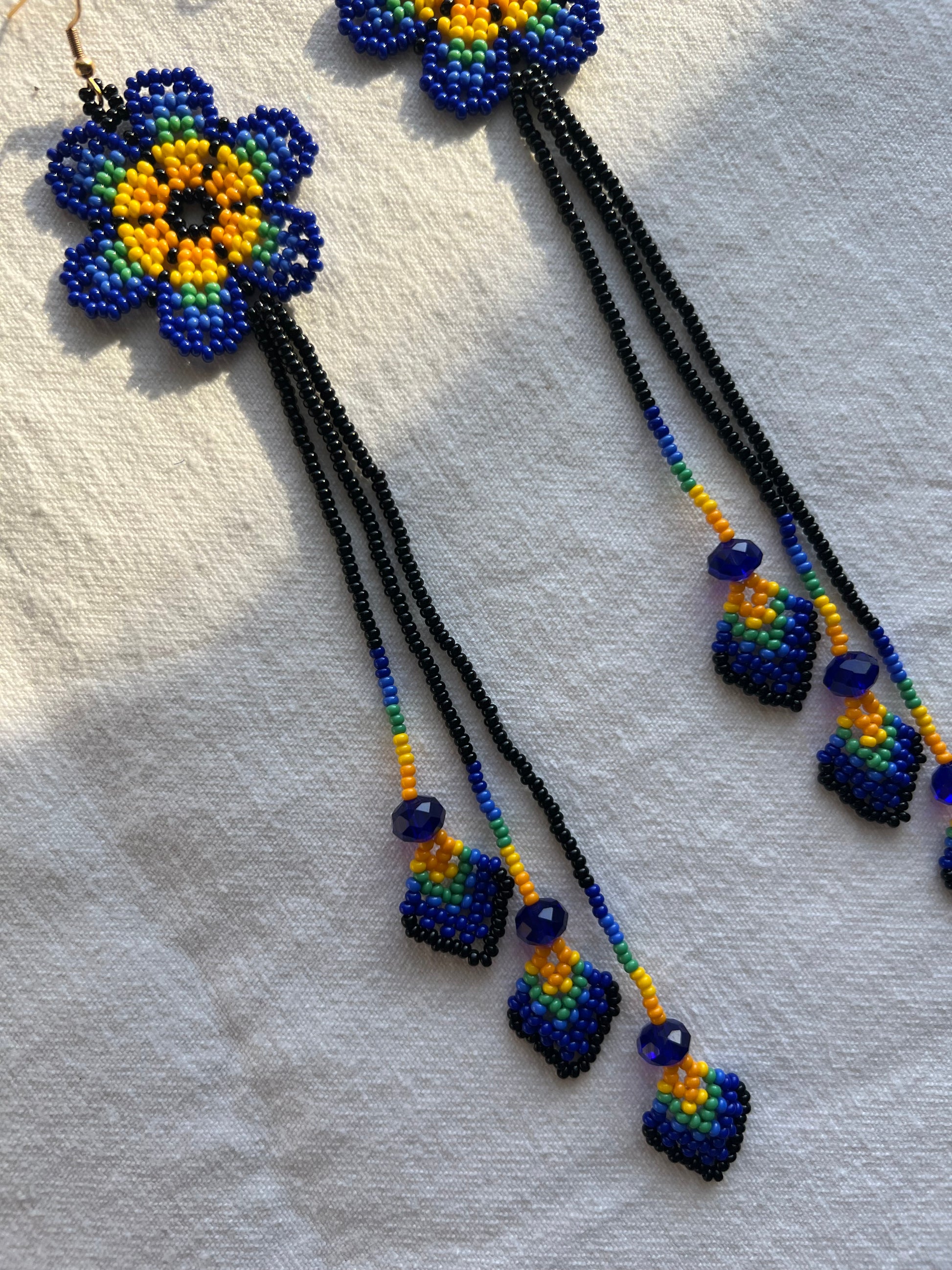 Largitas ✻ Embera Beaded Earrings