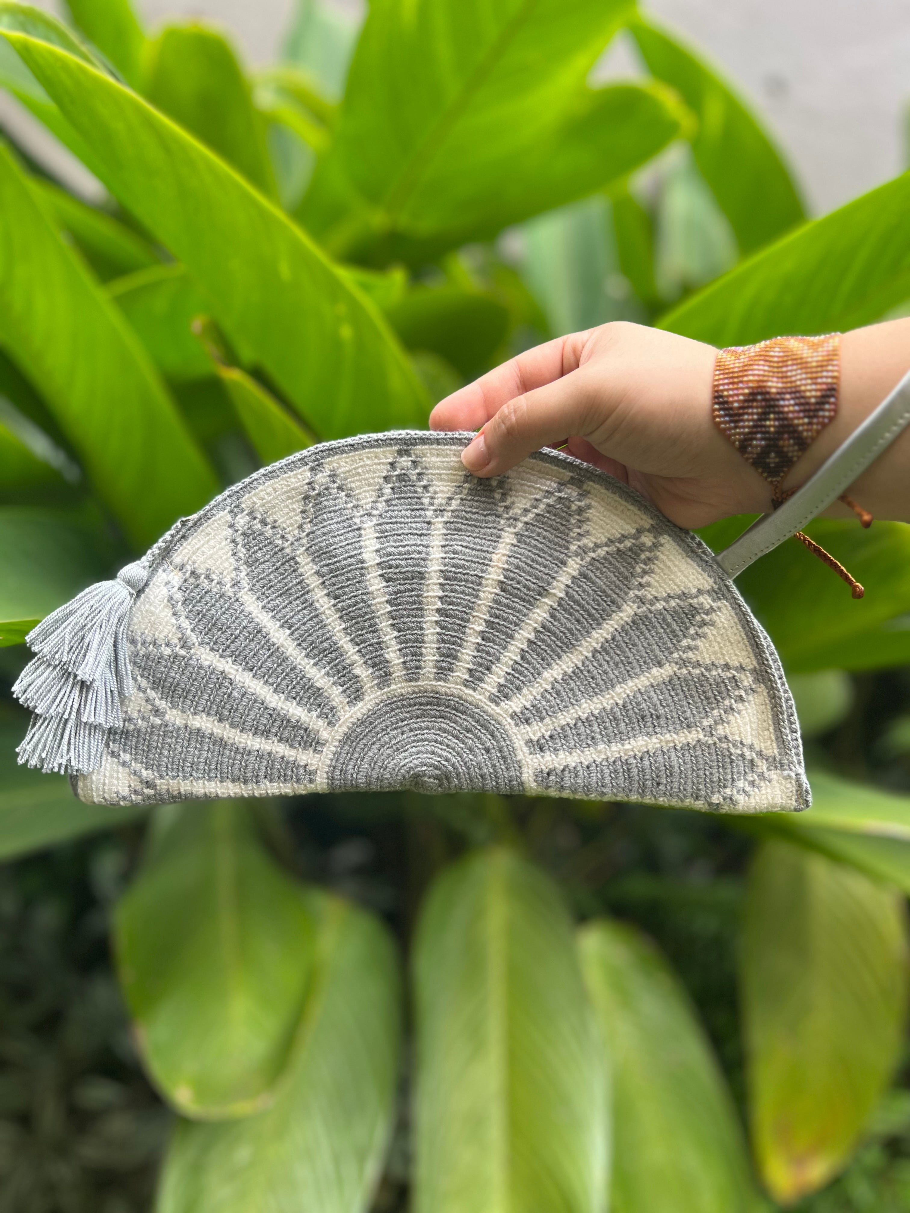 Large Empanada ✻ Wayuu Clutch