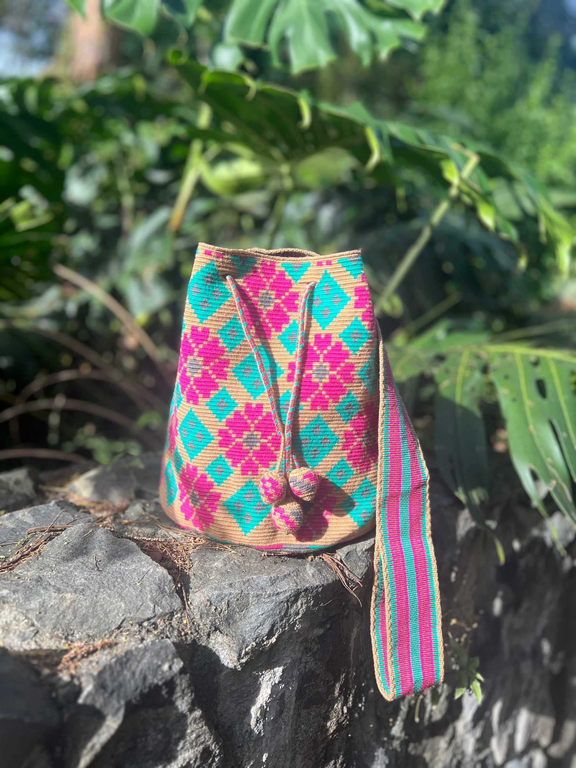 1 THREAD Petal ✻ Large Wayuu Mochila