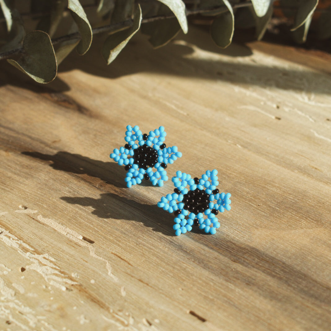 Flor Studs ✻ Embera Beaded Earrings
