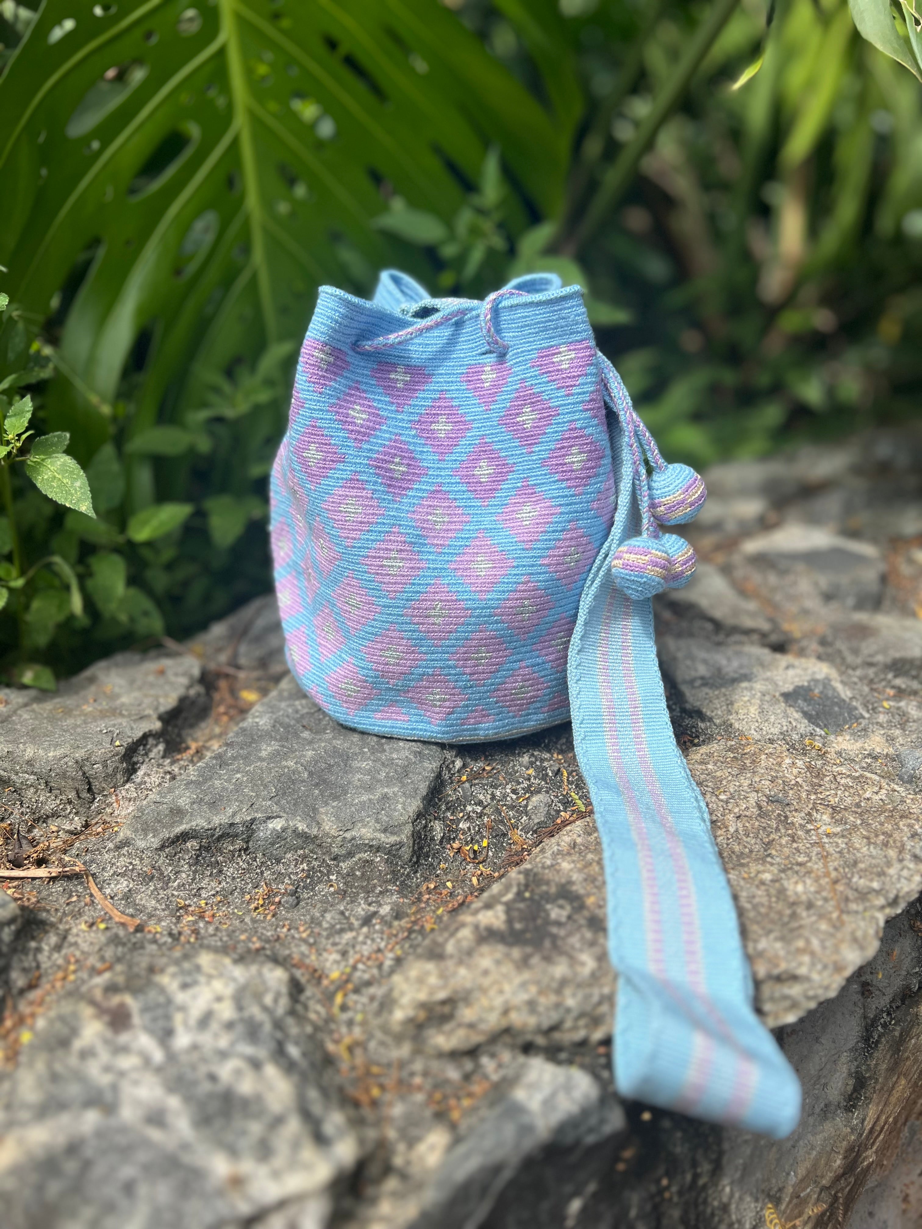 1 THREAD Twinkle ✻ Medium Wayuu Mochila