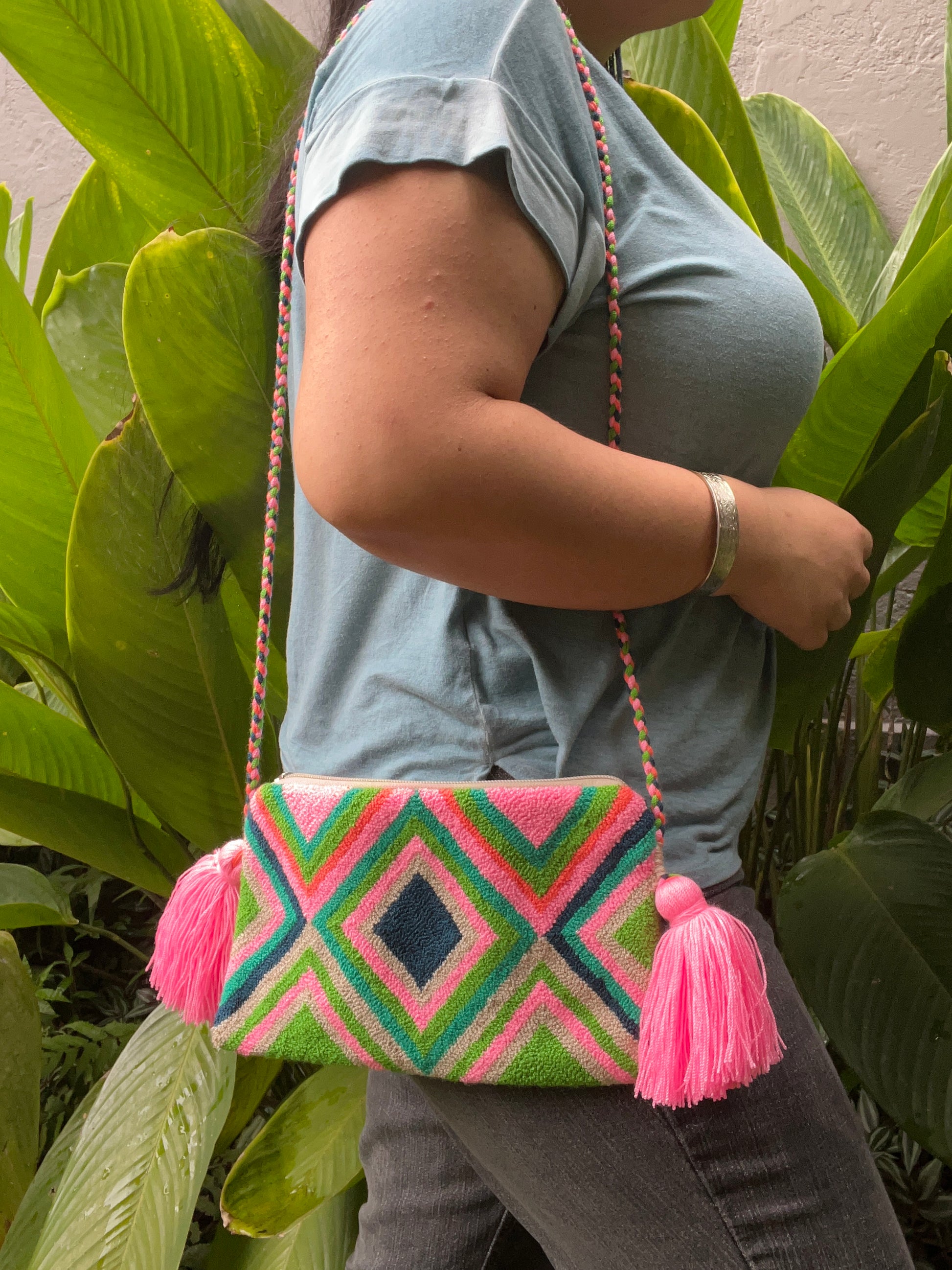 Tapizada  ✻ Large Wayuu Clutch with Strap