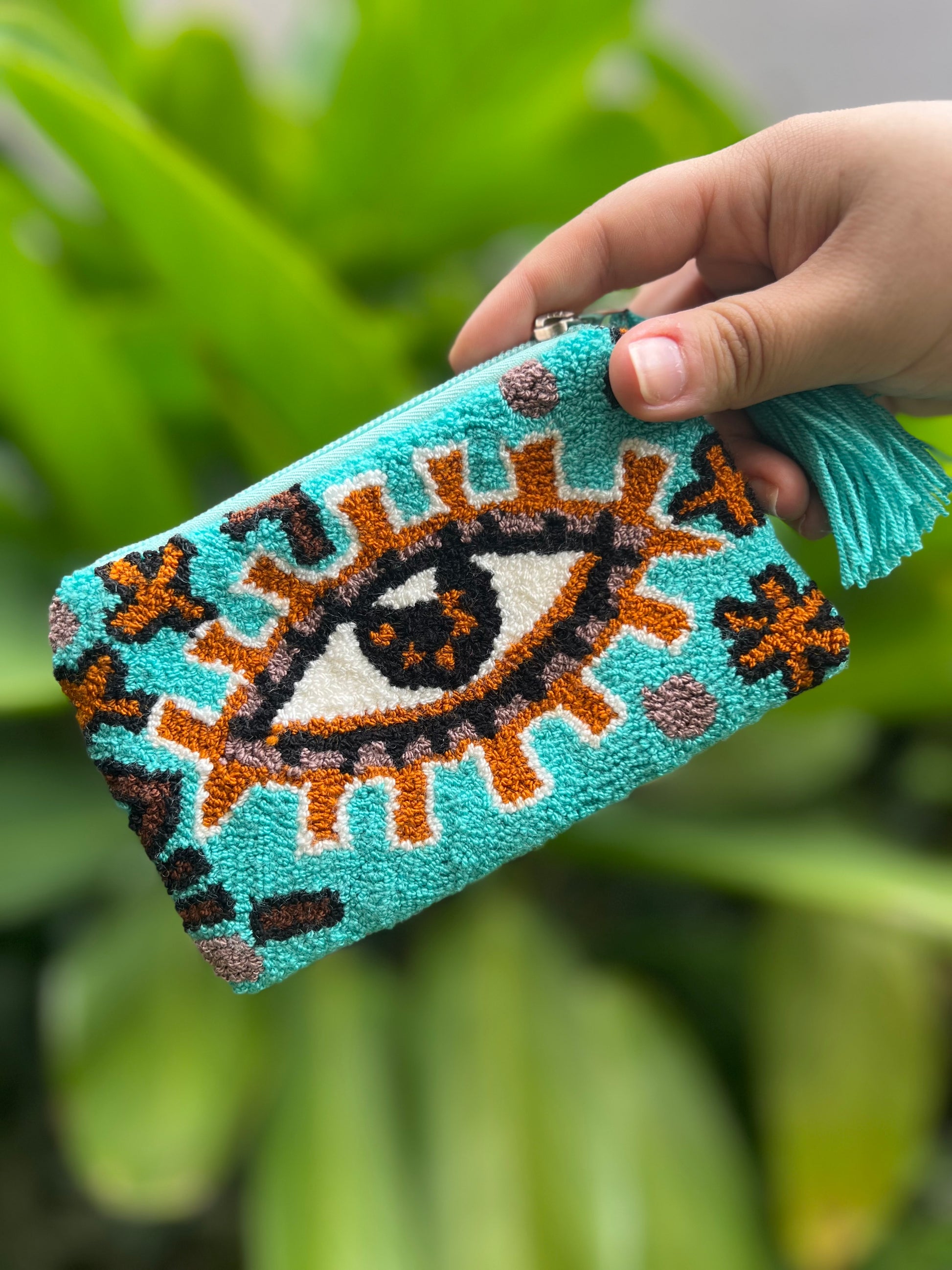 Ojos Tapizado ✻ Small Wayuu Clutch