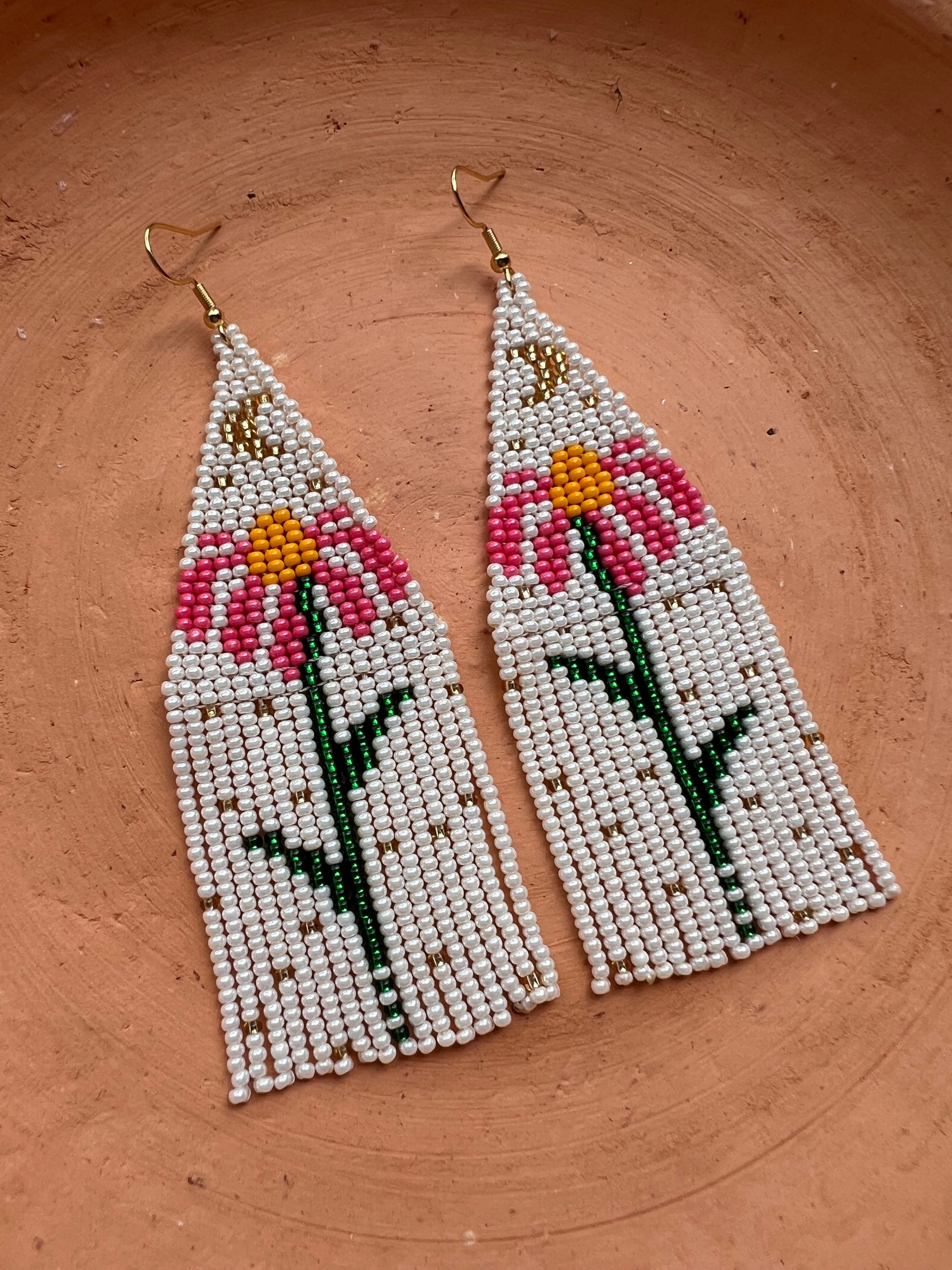 Flor de Luna ✻ Misak Beaded Earrings
