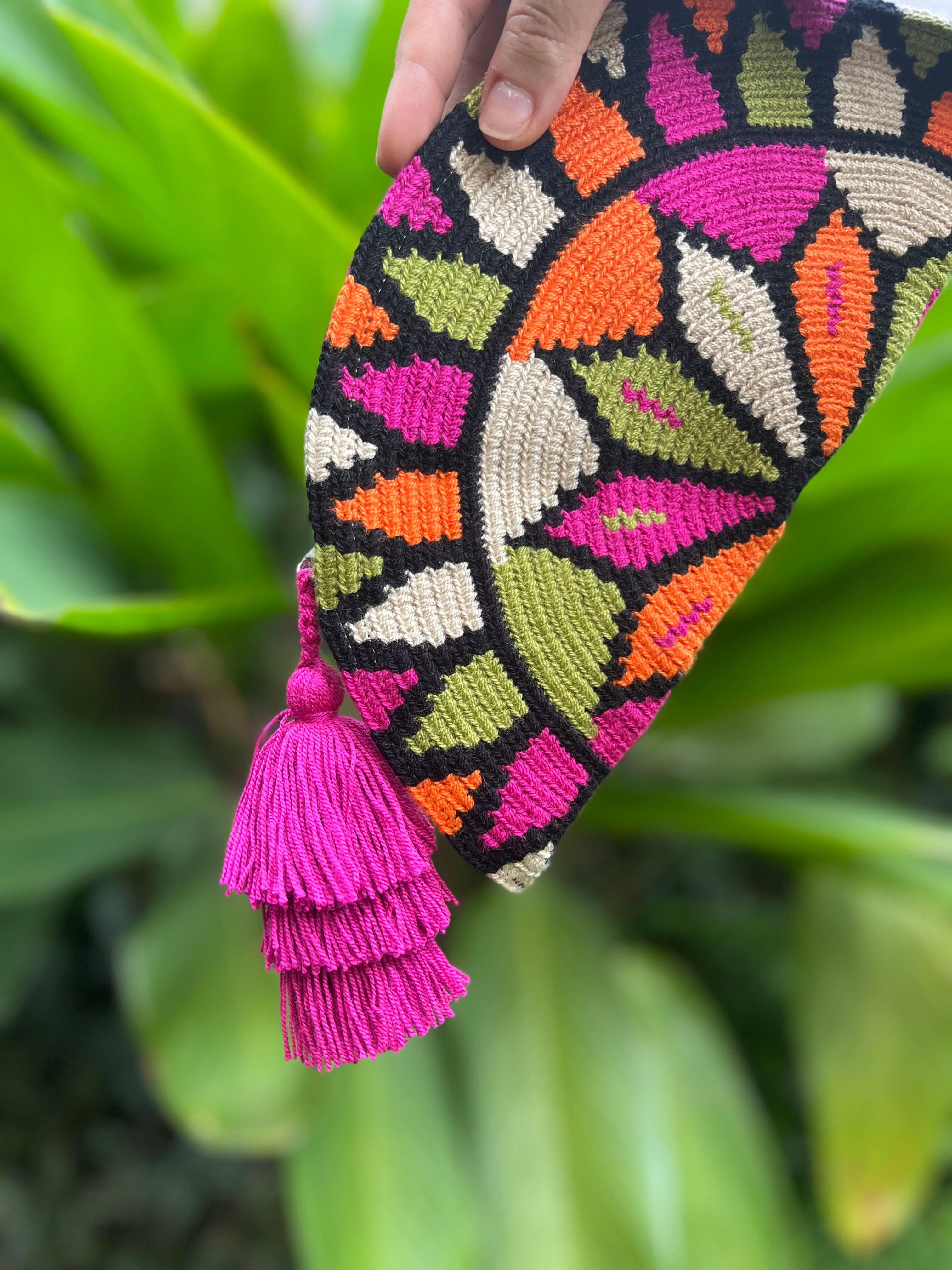 Large Empanada ✻ Wayuu Clutch