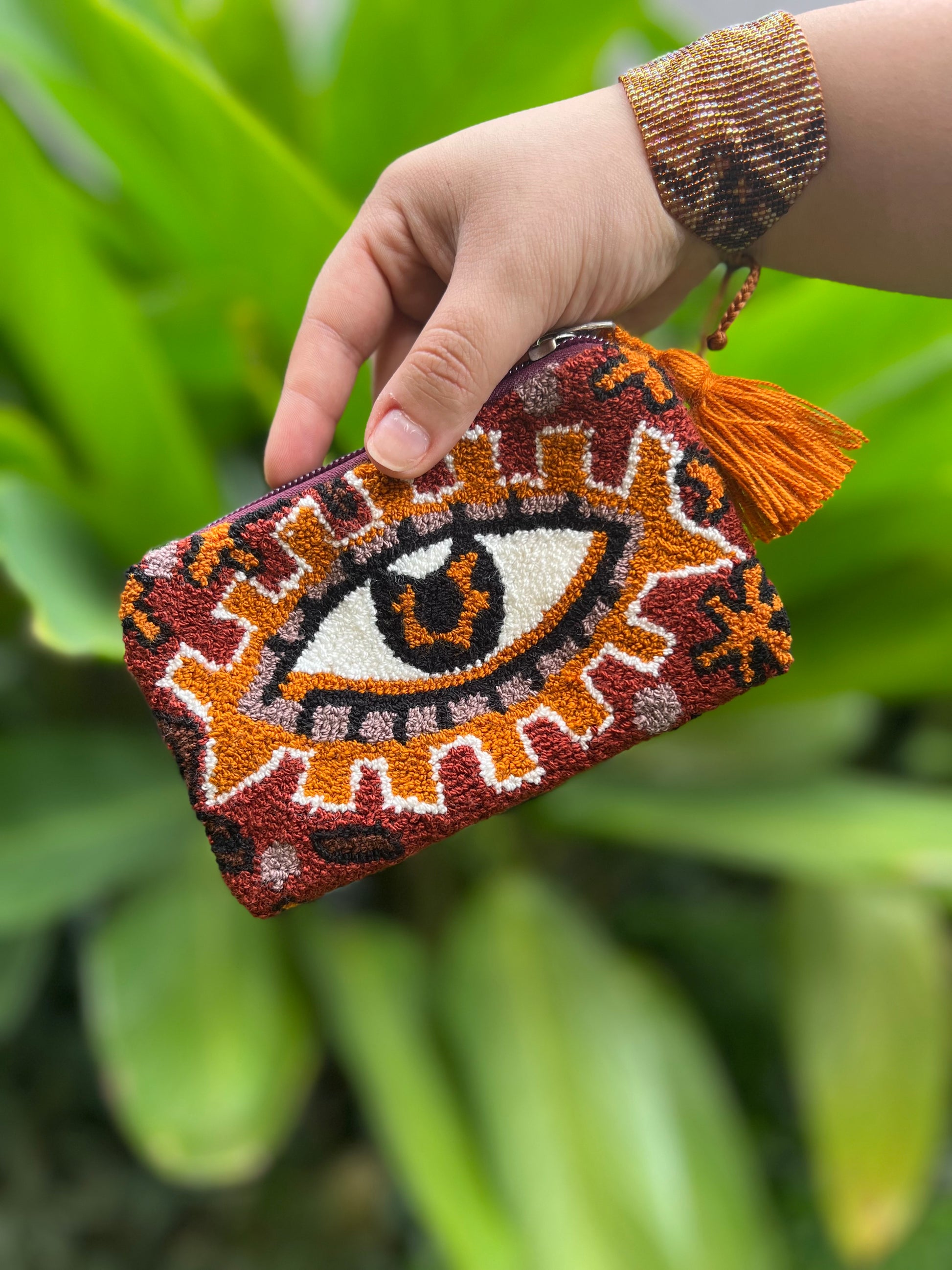 Ojos Tapizado ✻ Small Wayuu Clutch