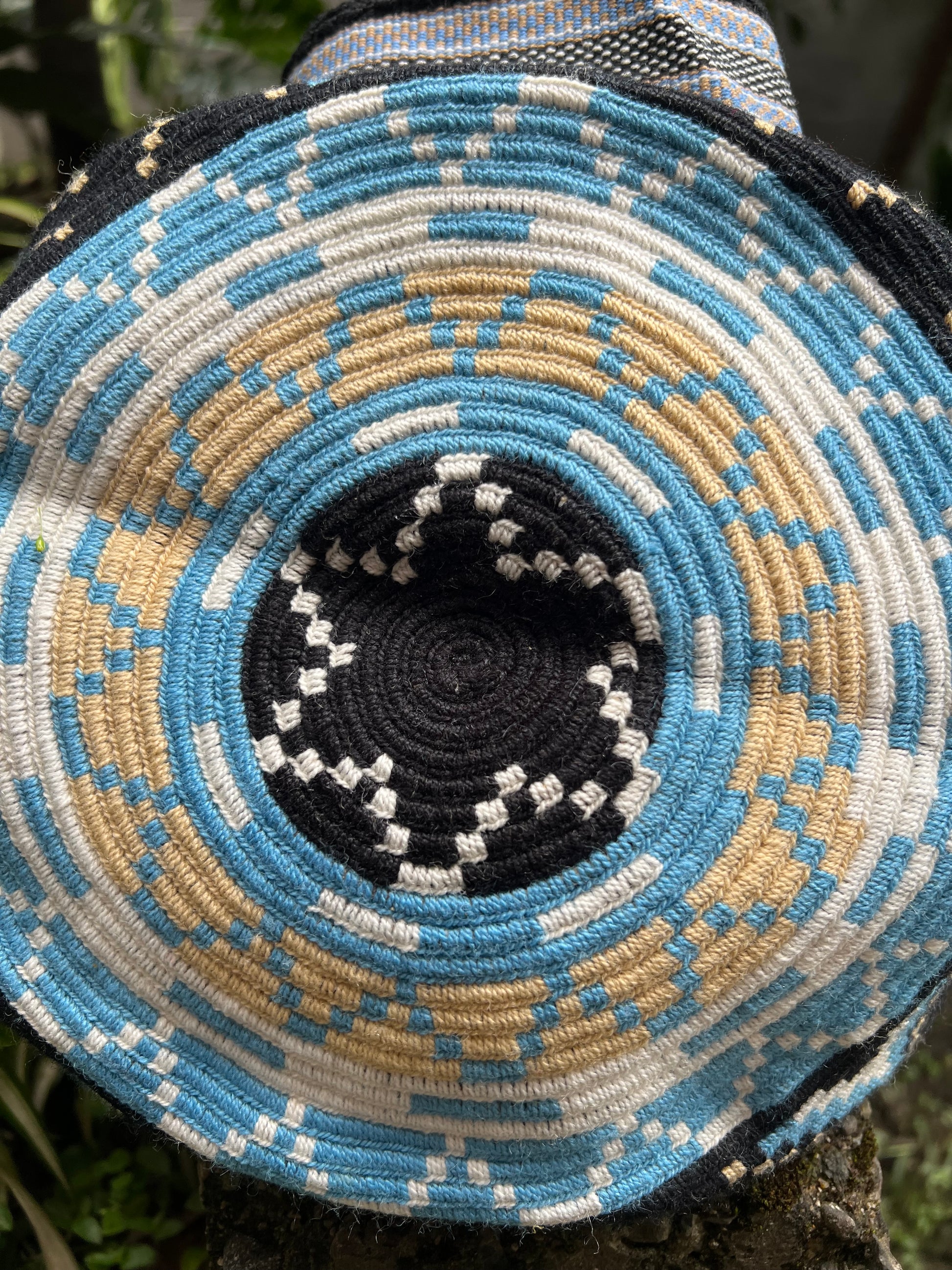 1 THREAD Sülia ✻ Large Wayuu Mochila