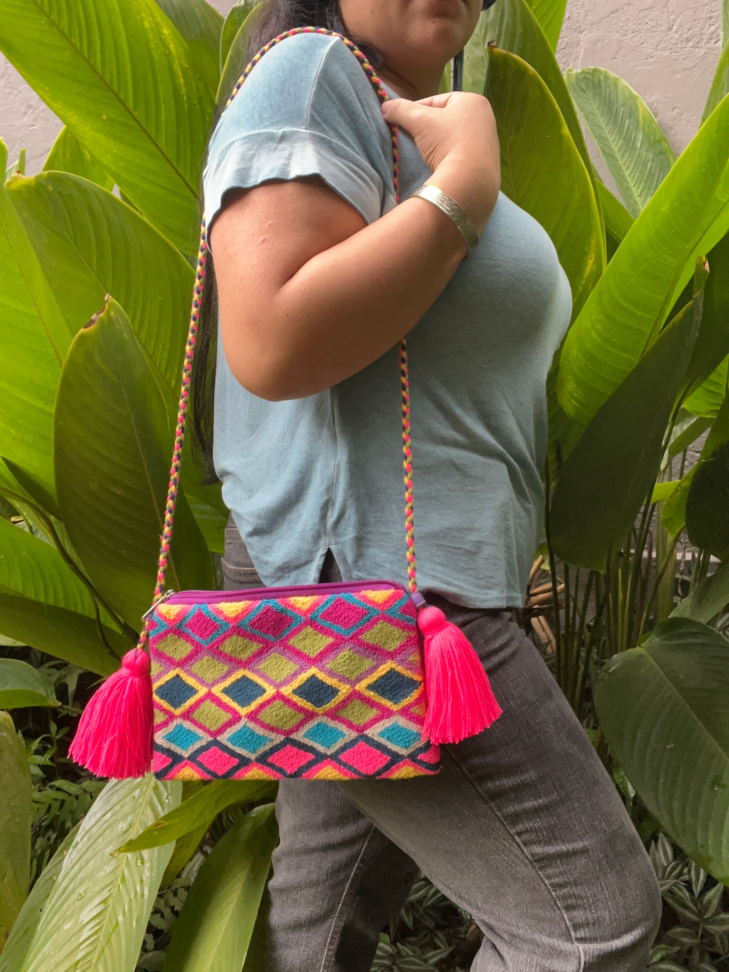 Tapizada  ✻ Large Wayuu Clutch with Strap