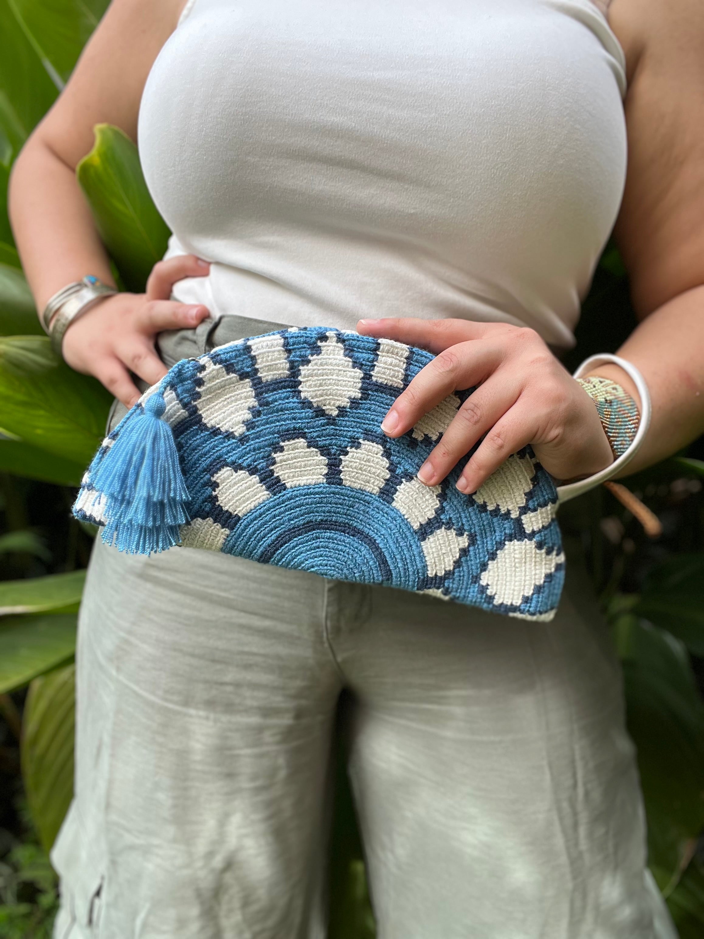 Large Empanada ✻ Wayuu Clutch