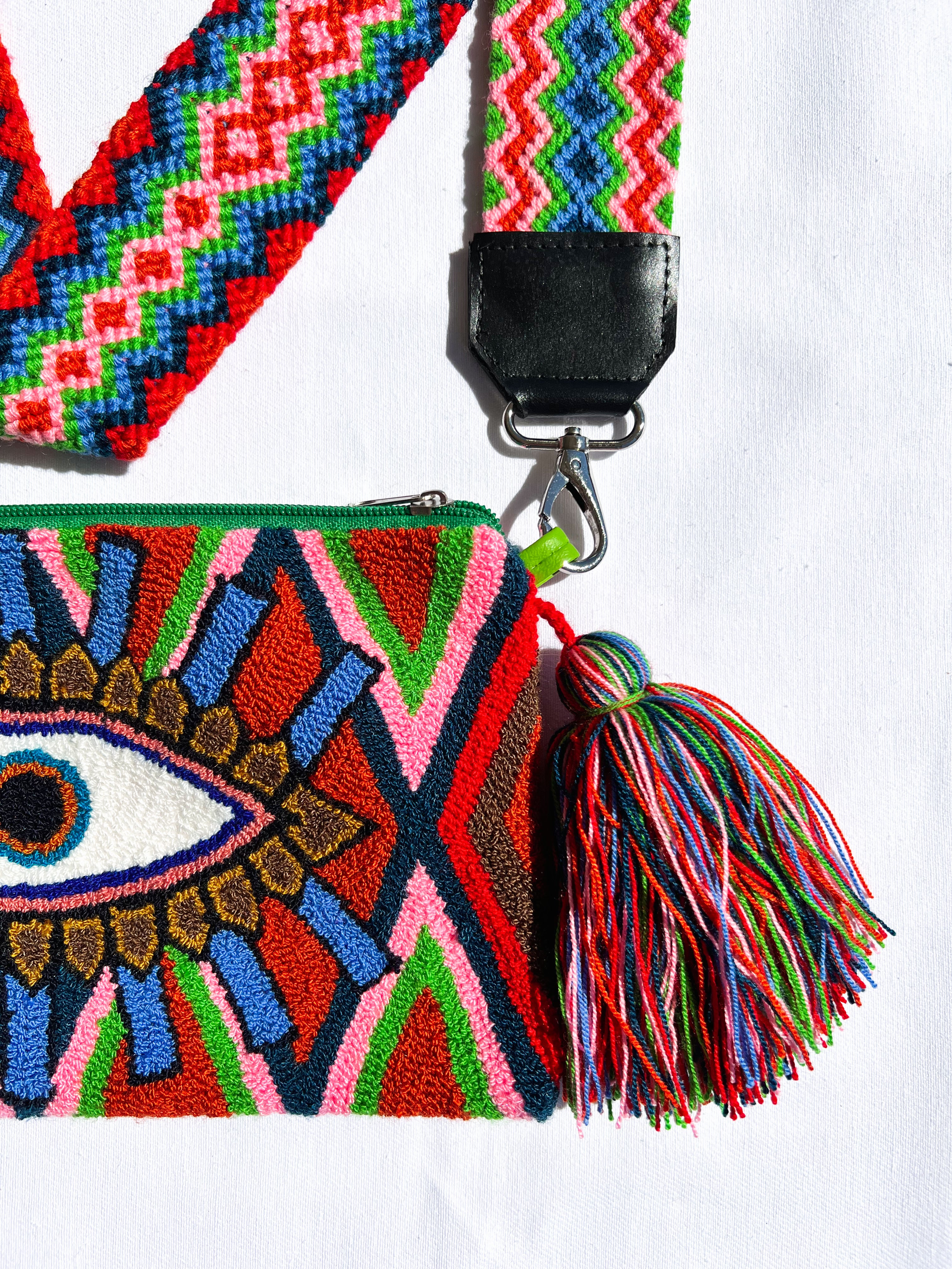 Ojos ✻ Large Wayuu Clutch with Strap